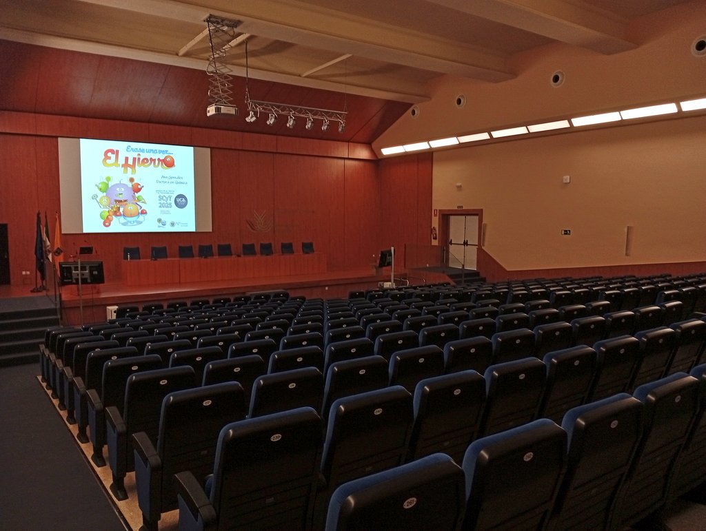 Agradecida al equipo organizador de la Semana de la Ciencia en la Facultad de Ciencias de la <a href="/univcadiz/">Universidad de Cádiz</a> por la oportunidad