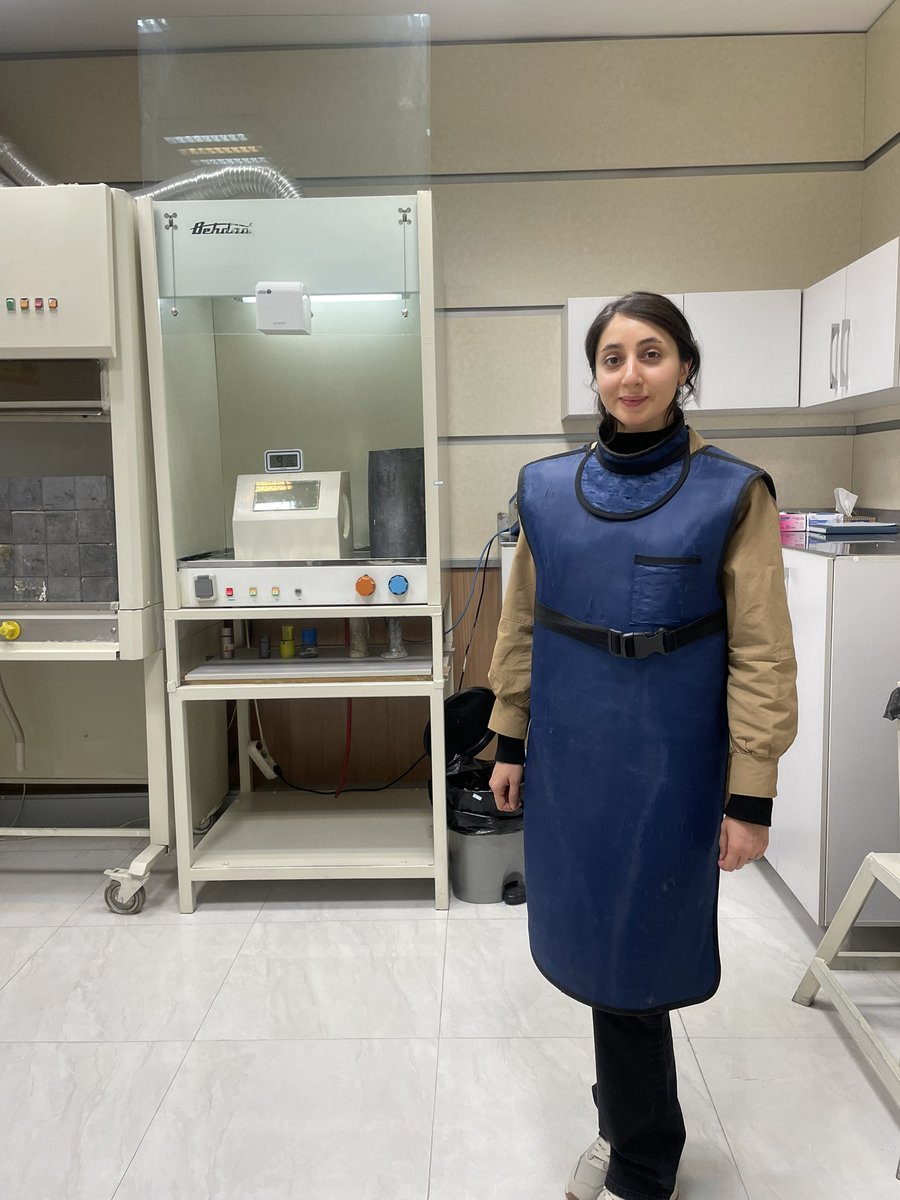 Negin_hamidiyan's tweet photo. At Rahe Aseman Nuclear Medicine Center today. Prepared a 25 mCi I-131 dose for thyroid cancer therapy. 
Proud to be part of this field ☺️ https://t.co/wRti6n2Cih