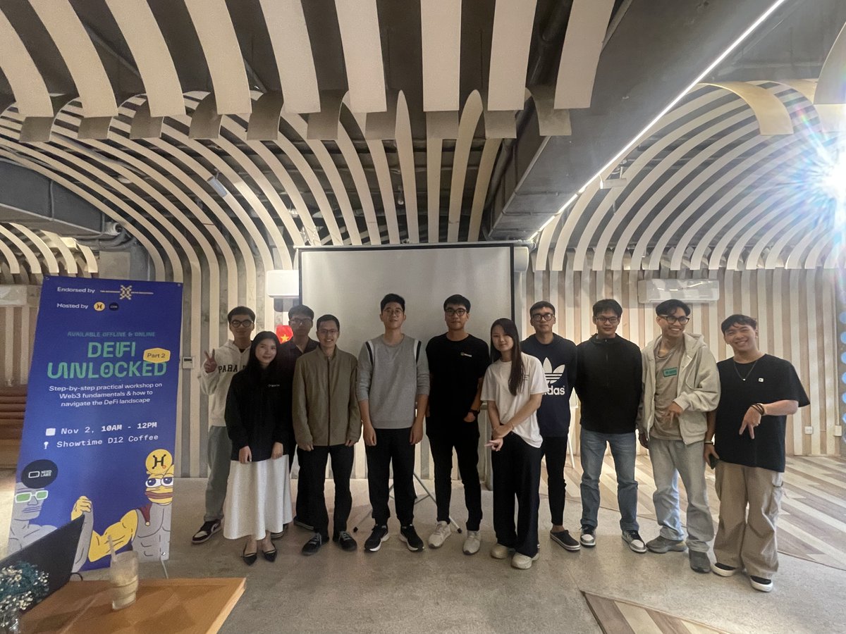 MovementHubHN's tweet image. Mặc dù trời mưa gió nhưng các Movers vẫn tới tham gia sự kiện Defi Chủ Nhật vừa rồi tại Hà Nội của Movement Hub!

Cảm ơn ser Jones từ @nerdlabsHQ đã lead một buổi demo rất thực tế và hữu ích

Hẹn mọi người những lần event tới🧘