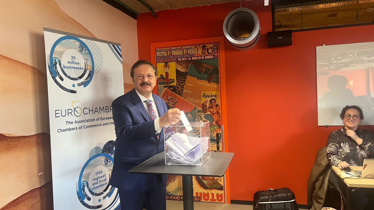 Avrupa Odalar Birliği (<a href="/Eurochambres/">Eurochambres</a>) 2026-2027 dönemi için yeniden Başkan Vekili seçilen <a href="/TOBBiletisim/">TOBB</a> Başkanımız Sayın <a href="/RHisarciklioglu/">Rifat Hisarcıklıoğlu</a>’nu kutluyor, ülkemizi ve iş dünyamızı gururla temsil edeceği bu görevinde Cenab-ı Allah'tan üstün başarılar diliyorum.