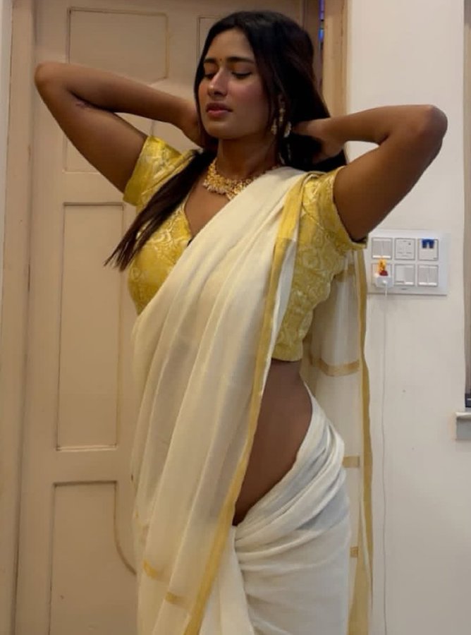 G4_lMLIaAAAdCvT?format=jpg&name=900x900