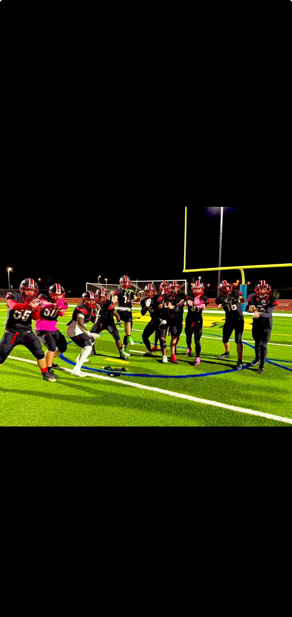 LockedInBK's tweet image. Senior Night was Great Last Week. Want to take time to say I’m thankful for my family, teammates, and coaches for putting in effort to make me a successful person on and off the field for the future! 
@elliottwilkins0 @RandolphWilker9 @stevenamorosino @caydenalula13 @CoachBaz561