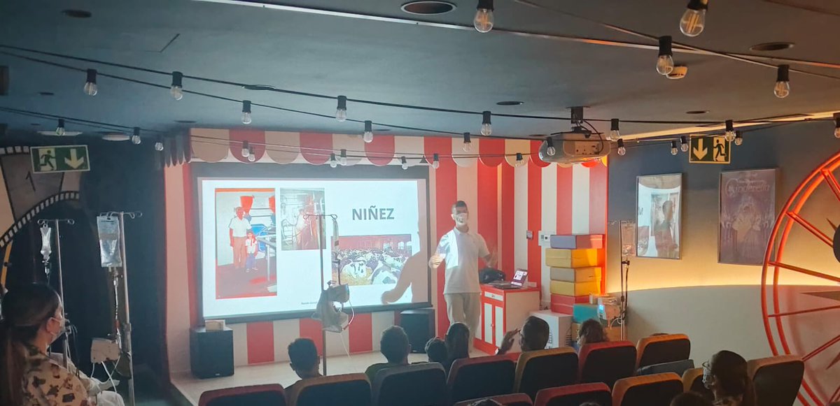 ✨ Muchas gracias a Ramón González por venir a nuestro Cine Disney y a las aulas hospitalarias del Materno Infantil Princesa Leonor.

Nos hablaste de tu sueño de alcanzar el punto rojo que se iluminaba en el cielo 🌟 y cómo, con PASIÓN y PERSEVERANCIA, lo conseguiste.

#HUT