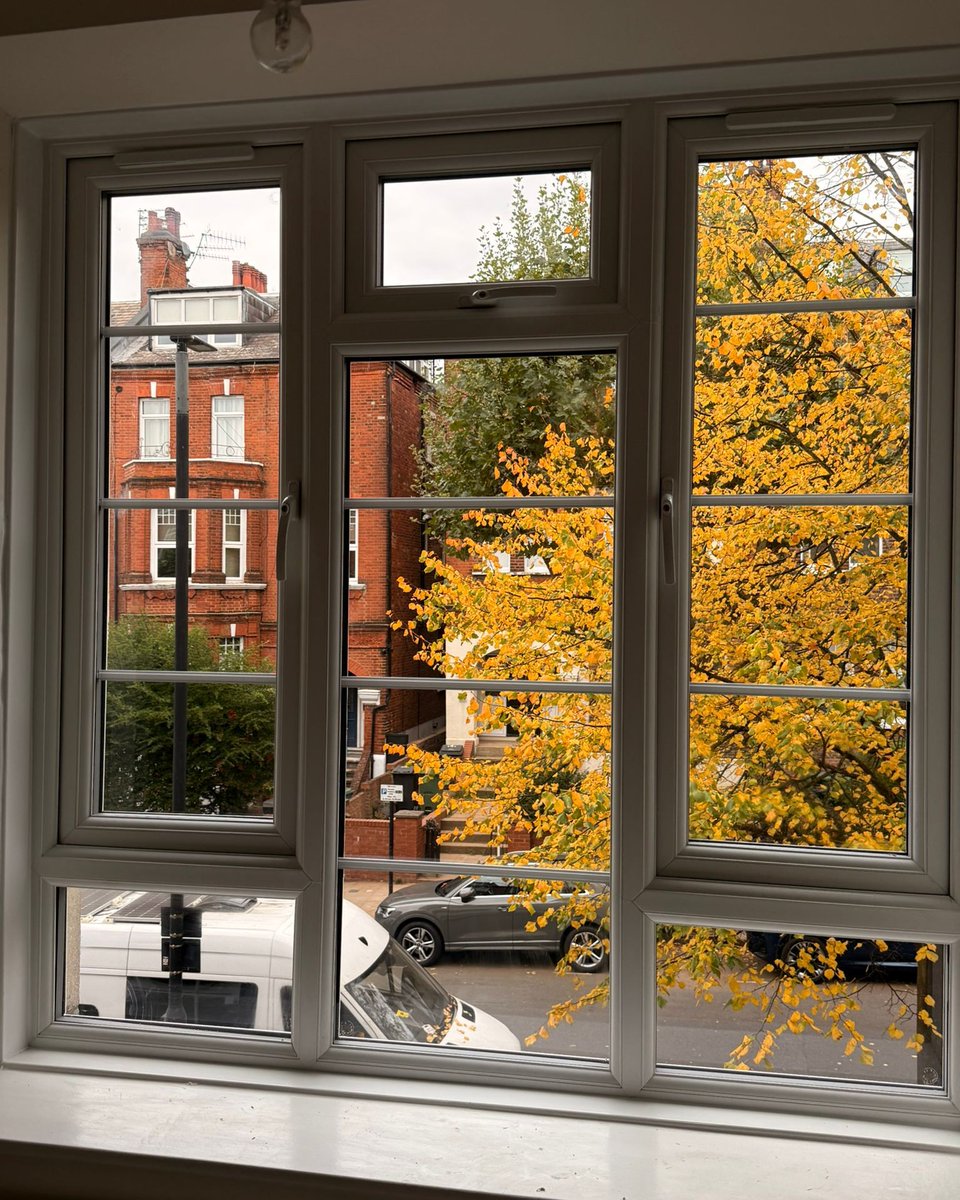 WembleyWindows's tweet image. This elegant uPVC casement window perfectly frames the autumn view outside while flooding the room with natural light. Designed for smooth operation and superior insulation, it combines modern performance with a timeless look that suits any home style.

#WembleyWindows