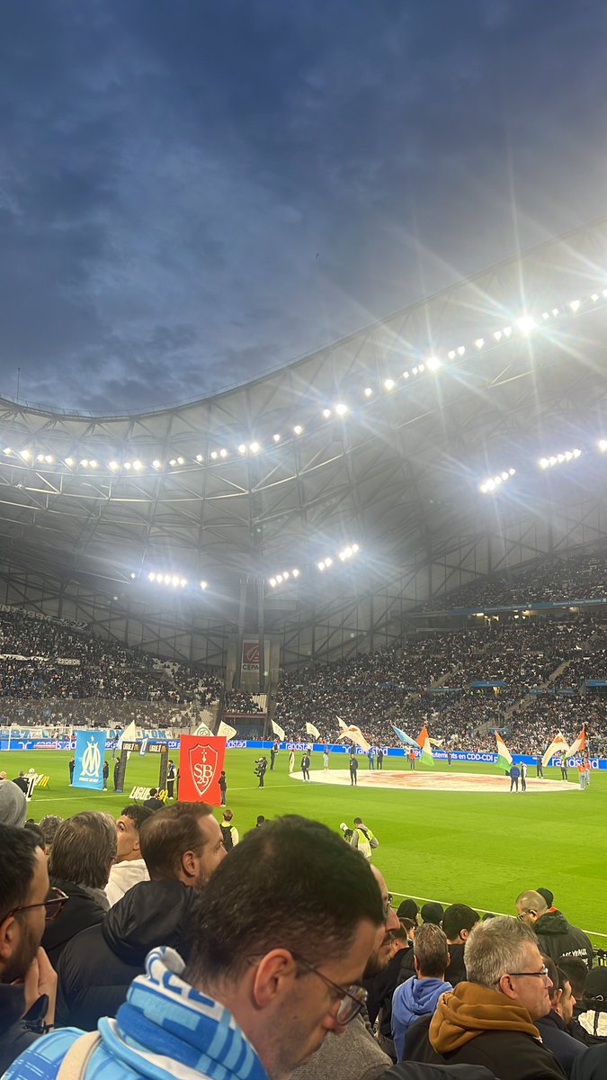 ad_lsg11's tweet photo. 💥📢2 places à vendre côte à côte en Jean Bouin pour le match OM / Brest, Samedi 17h00. Prix en MP 
@logdcn #OM #OMBrest #place #Ligue1 #match #teamom #Ligue1McDonalds https://t.co/NtRSA1lwRz