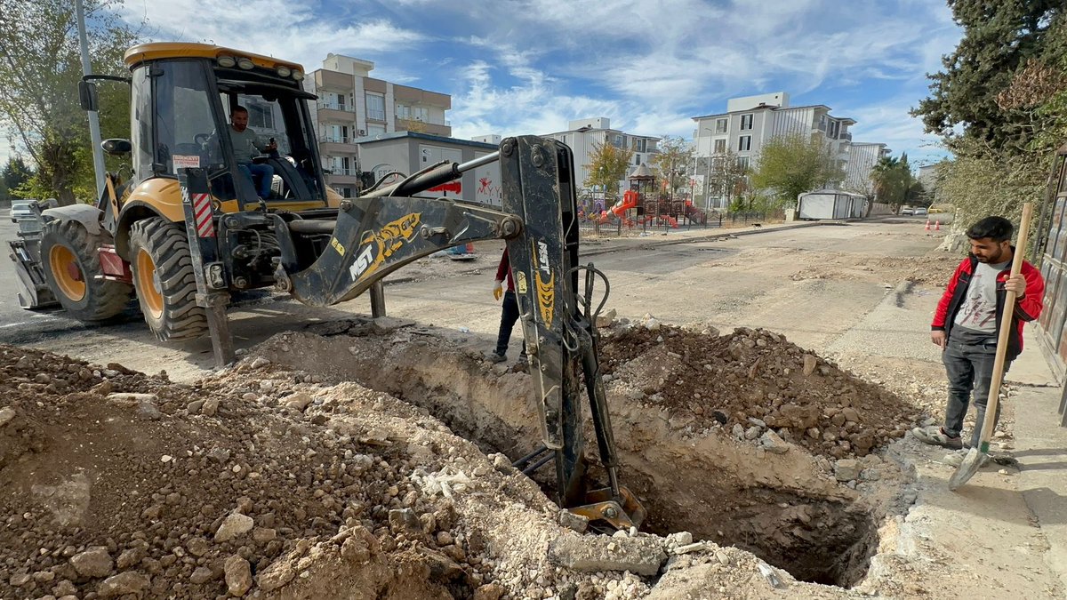 ✅ HER SOKAKTA, HER MAHALLEDE: GELECEĞİ İNŞA EDİYORUZ❗️

📍 Sümerevler Mahallesi 1720 ve 1763 nolu sokaklarda kanalizasyon hattı yenileme çalışmalarımızı sürdürüyoruz. 

🚜🚧👷Şehrimizin görünmeyen can damarları yenileniyor, geleceğimiz güçleniyor.

#HerYerdeHerkesİçin
