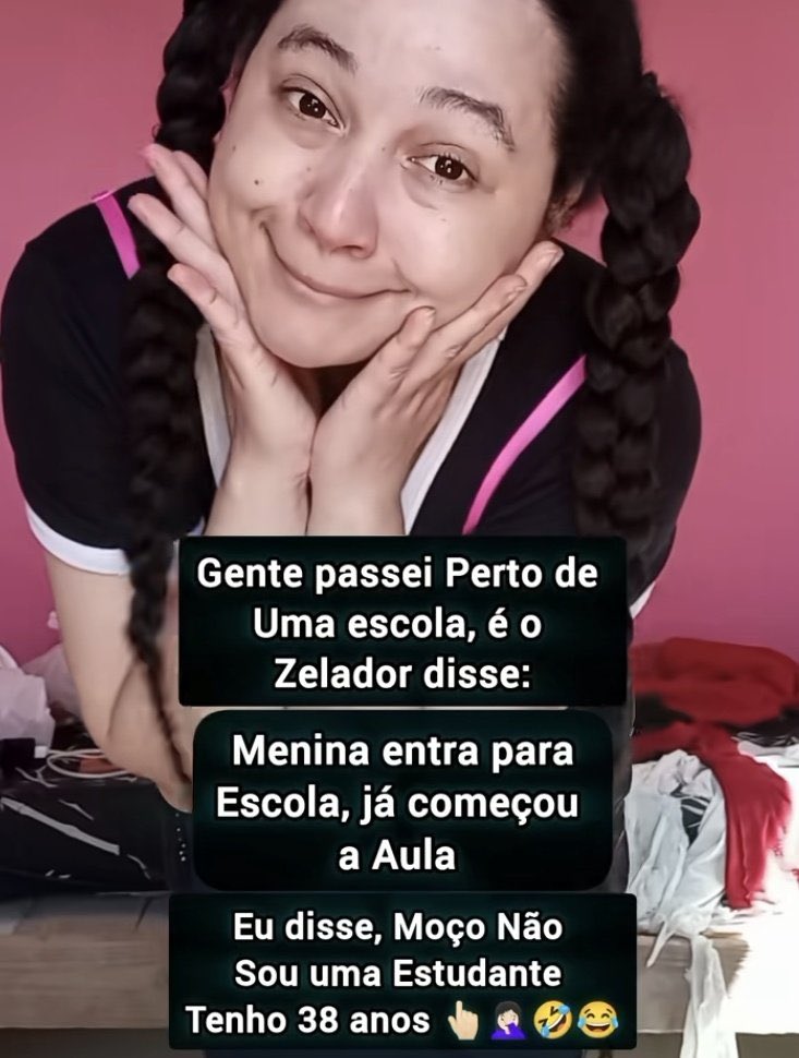 Gothmis's tweet image. acabei de descobrir q tenho 24 anos, sendo q eu passei o ano inteiro dizendo q eu tinha 25. me sentindo adolescente agr