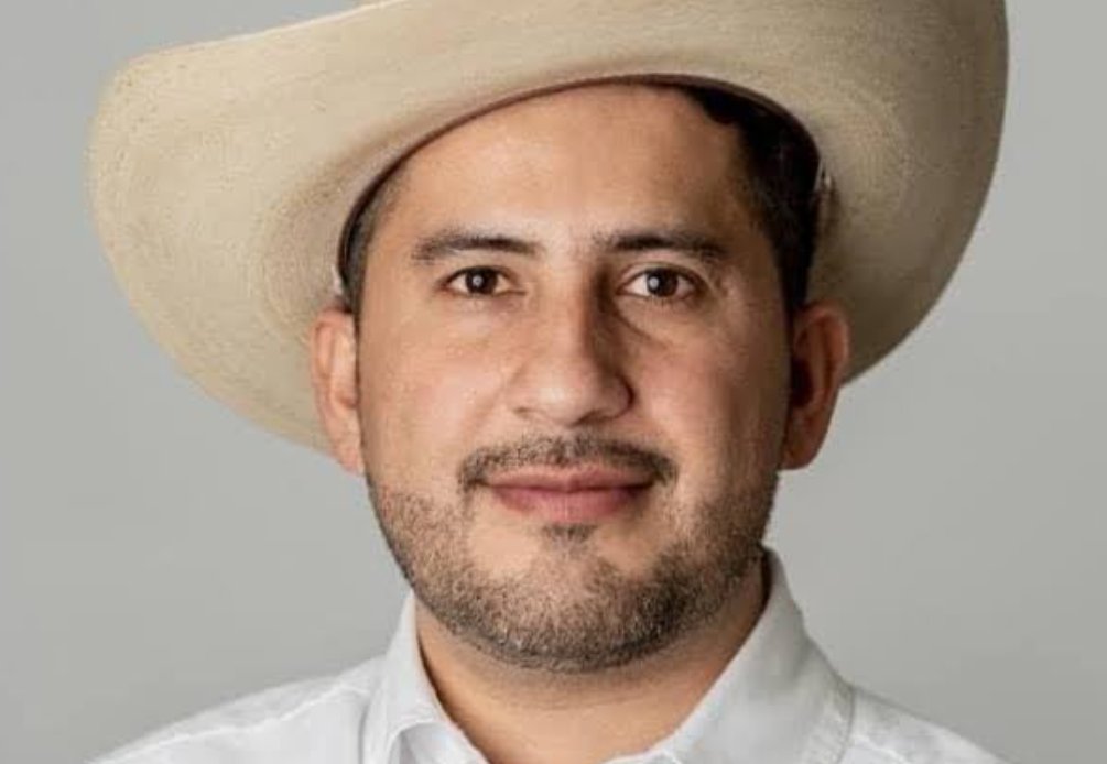 Aaron tweet media