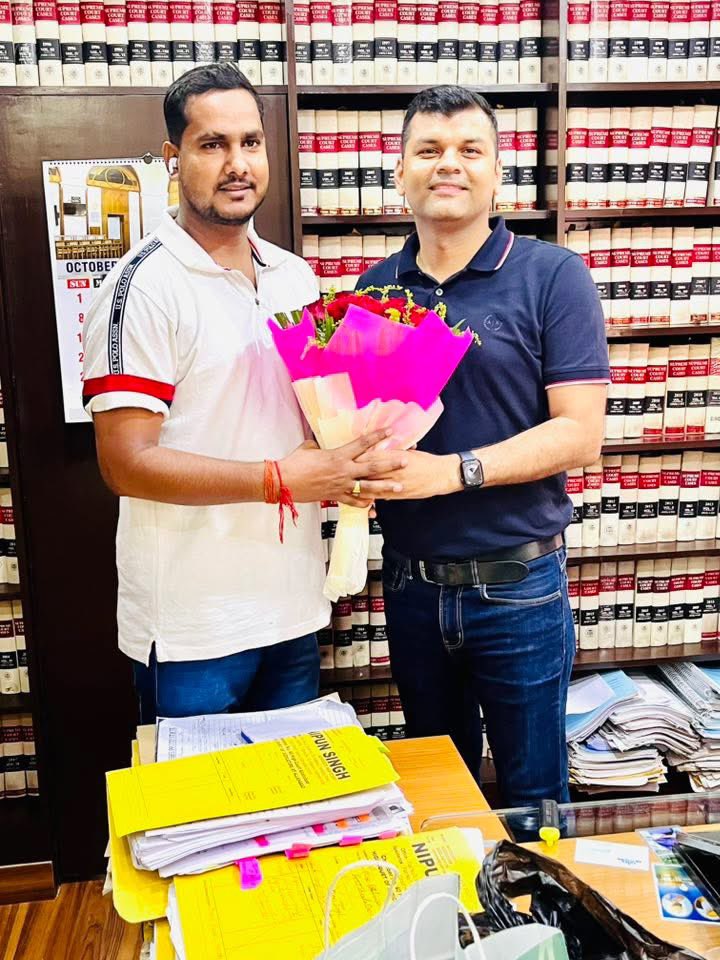 विद्वान अधिवक्ता Imran Ullah सर और निपुण सिंह सर को सीनियर एडवोकेट उच्च न्यायालय इलाहाबाद बनने पर हार्दिक बधाई व शुभकामनाएँ !!