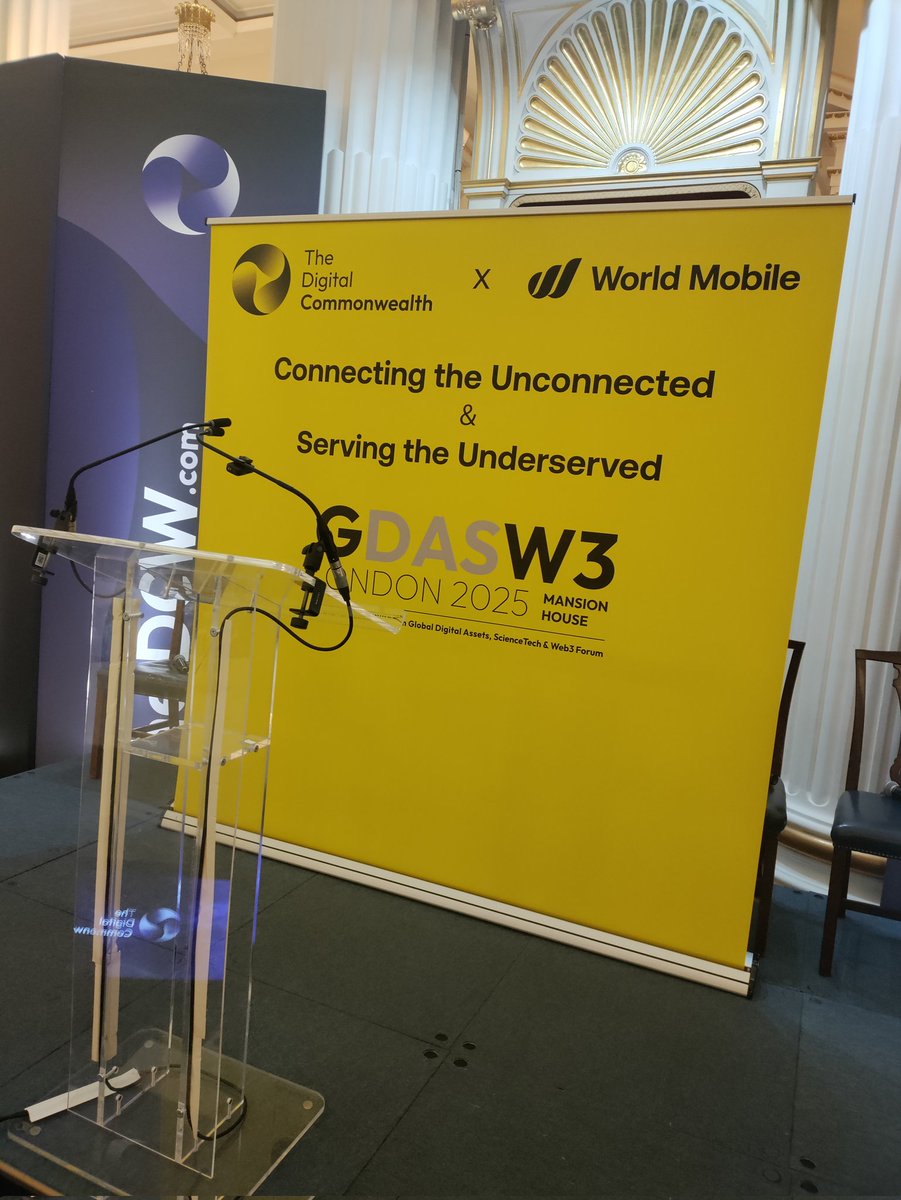 .<a href="/em_bee_cee/">Mike BC (World Mobile)</a> preparing to take centre stage at The Digital Commonwealth World Mobile Networking Lunch!