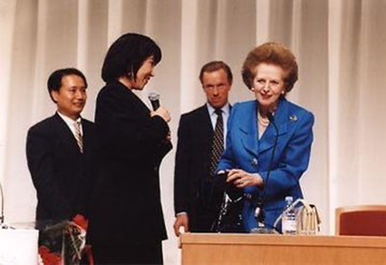 liujunning's tweet image. 今天世界的政治与思想锋面，是保守主义与各色左派的较量，从纽约到东京。
这里综述高市早苗的保守主义立场：
高市早苗保守主义思想的形成与里根时代：美国国会生涯
个人偶像：铁娘子 撒切尔夫人，坚强性格、坚定信念以及“女性的温暖” ，婚姻
小政府、减税、放松管制：…