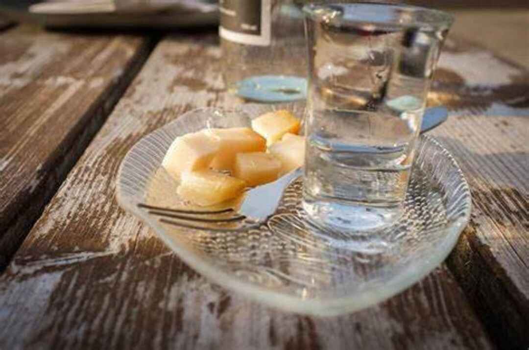 If you're heading to Iceland, you know about the stunning waterfalls, hikes and northern lights.

But have you thought about food?

Here's some interesting foods to try.
#Iceland #Foodie
sunhatsandchardonnay.substack.com/p/iceland-cuis…