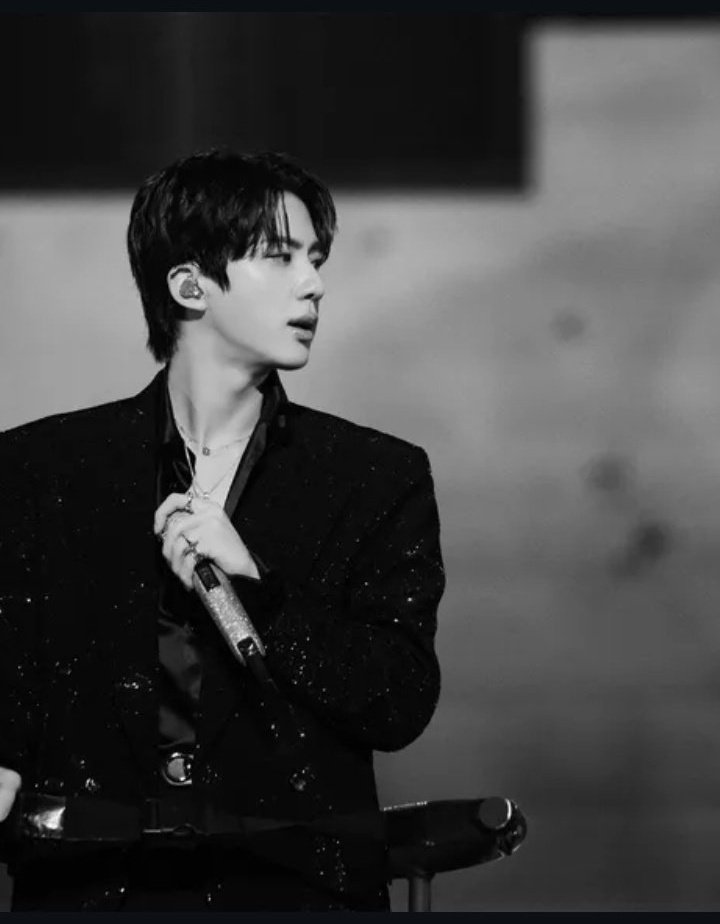GJK199789's tweet photo. I vote for #JIN on the #2025MAMAVOTE https://t.co/FA5E6ddRzd