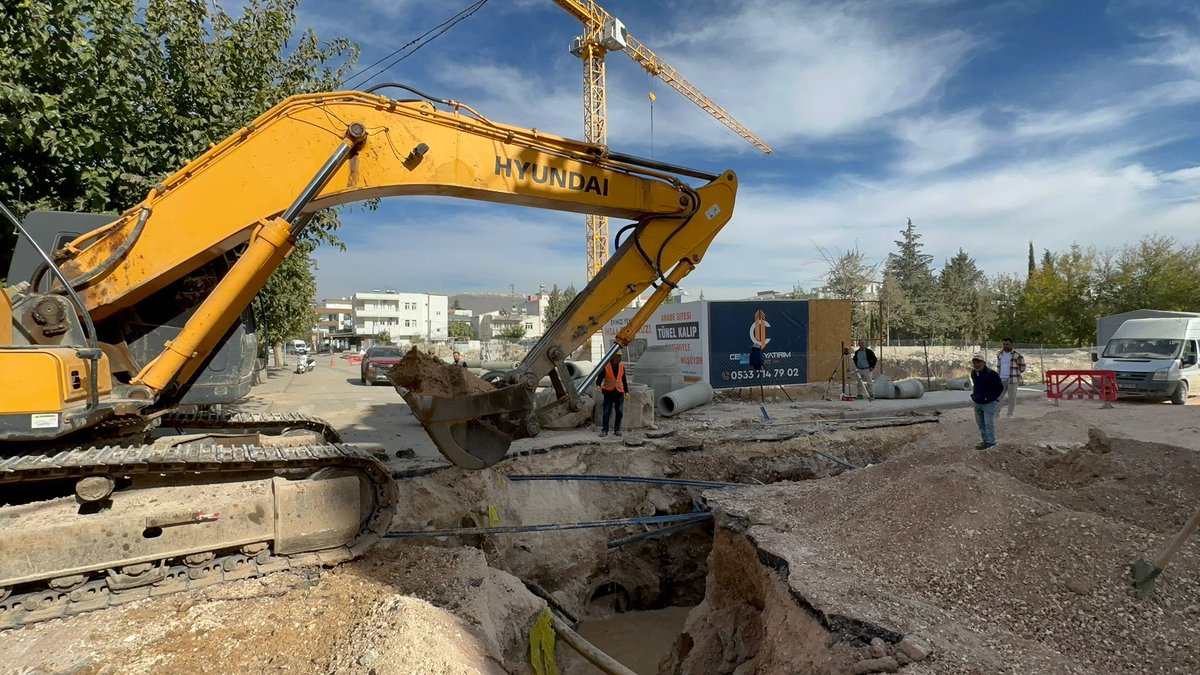 ✅ HER SOKAKTA, HER MAHALLEDE: GELECEĞİ İNŞA EDİYORUZ❗️

📍 Yeni Mahalle 26126 nolu sokak ve Kemalpaşa Caddesinde Kanalizasyon Hattı yenileme çalışmalarımızı sürdürüyoruz. 

🚜🚧👷Şehrimizin görünmeyen can damarları yenileniyor, geleceğimiz güçleniyor.

#HerYerdeHerkesİçin