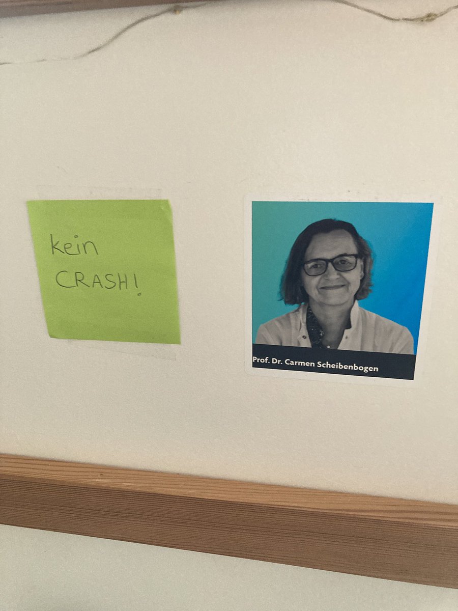 kann man so neurologischer Hausbesuch?

ich beschwöre hiermit die “Alles geht gut Götter”.

(und das Tshirt hat meine Mama aufgehängt, dafür kann ich nix)