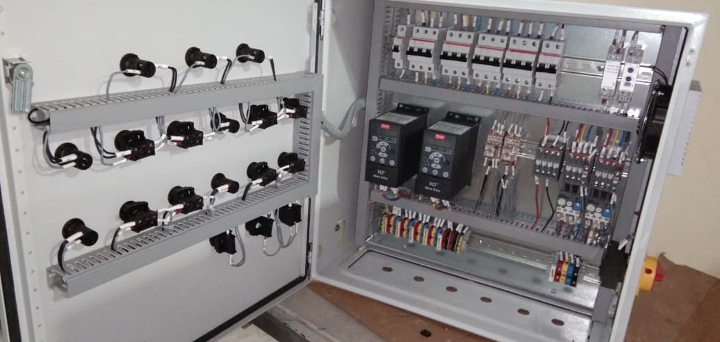 LPC_Automation's tweet image. ⚙️ VFD &amp;amp; DOL Starter Control Panel
Push-button operated | Reliable | IEC Standard
Efficient motor control with Danfoss VLT Drives &amp;amp; advanced protection.
🌐 linearpower.co.in
#VFDPanels #DOLStarter #IndustrialAutomation #ControlPanels #LinearPowerControls