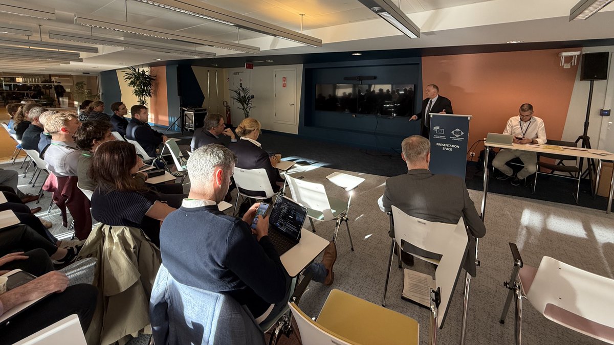 IFAmedia's tweet photo. The Ready to Lead group are now with the President of the European Economic and Social Committee Séamus Boland in EESC buildings. #ReadyToLead https://t.co/CUmhEWQ1E2