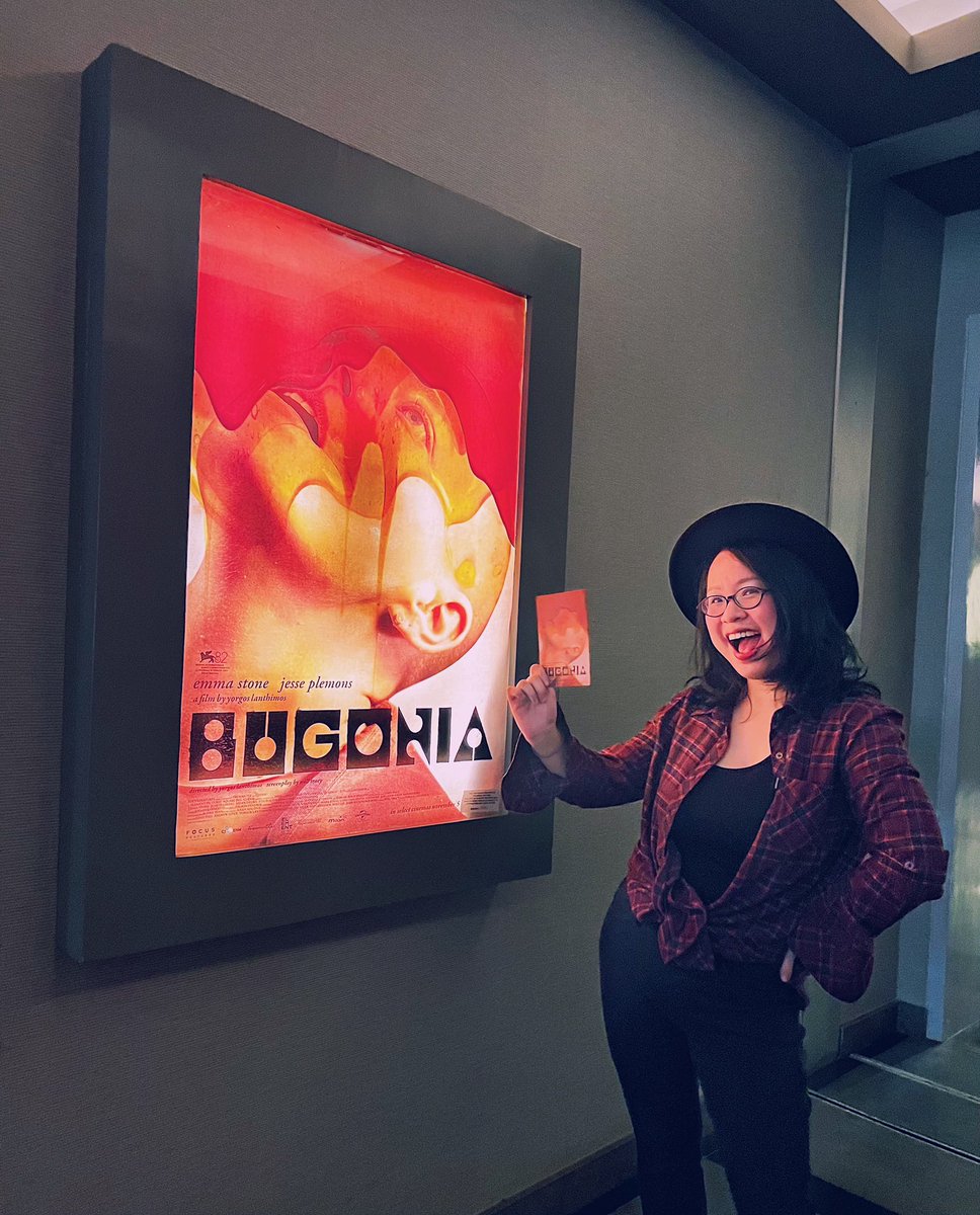 kraken_mae's tweet photo. Bugonia is Intergalactic insanity! 👾 “The hour is almost upon us. Yay!”

Kraken’s Speedrun Movie Ramblings
BUGONIA 🍝(•ᴗ•,, ) [R16] - Thread

#Bugonia #MovieReview #KrakenMae #YorgosLanthimos #EmmaStone #JessePlemons #Aliens https://t.co/jdVZMGv82o