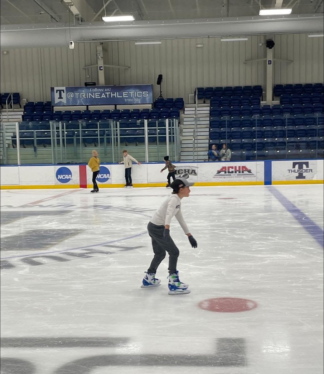 Riverdale fifth and sixth graders hit the ice!

The fifth and sixth graders laced up their skates and showed off their skills during a fun field trip to Trine University’s Thunder Ice Arena for their fall party! #DKE
