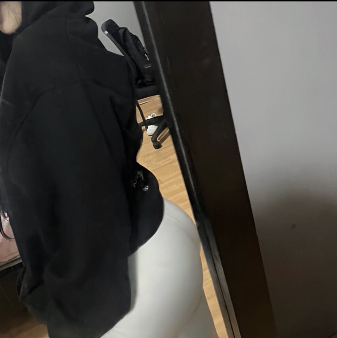 Vt0much's tweet photo. Thoughts 🙈
#nsfw https://t.co/cty0vFameq