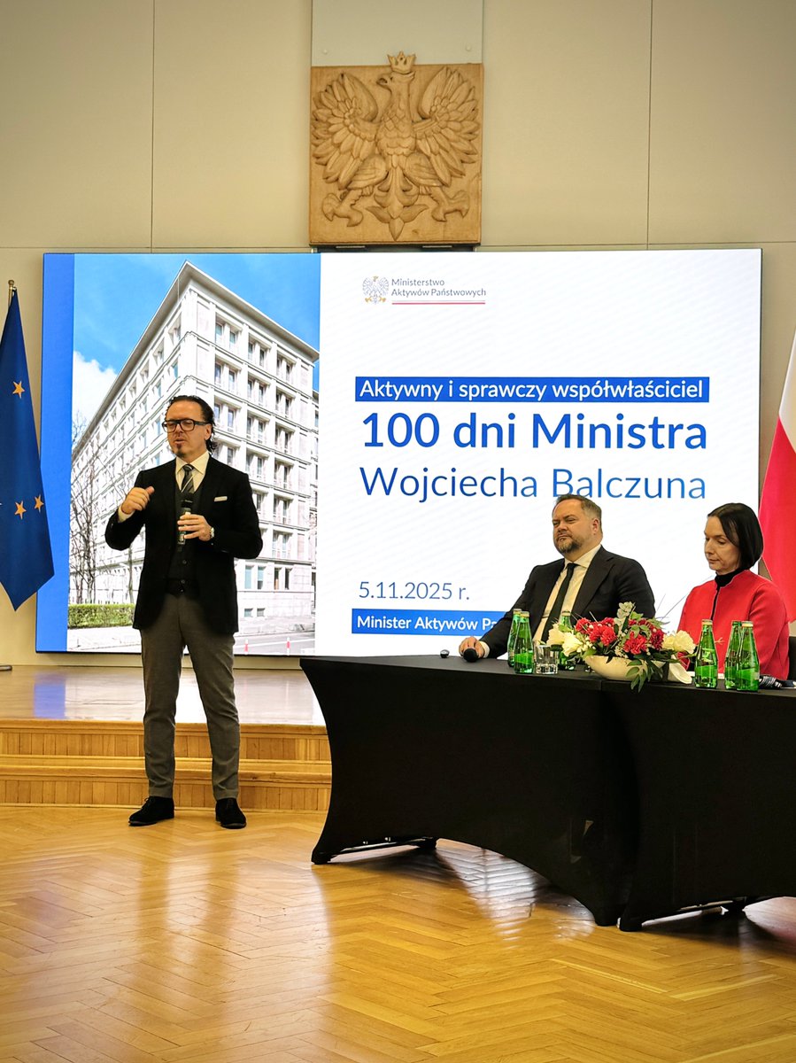 💯 100 dni pracy Ministra Aktywów Państwowych Wojciecha Balczuna.

Wśród priorytetów:
 🔹local content w inwestycjach SP,
 🔹finansowanie przemysłu obronnego,
 🔹standard kompetencji menedżerskich.

Gratulujemy Panu Ministrowi osiągnięć pierwszych 100 dni i życzymy dalszych