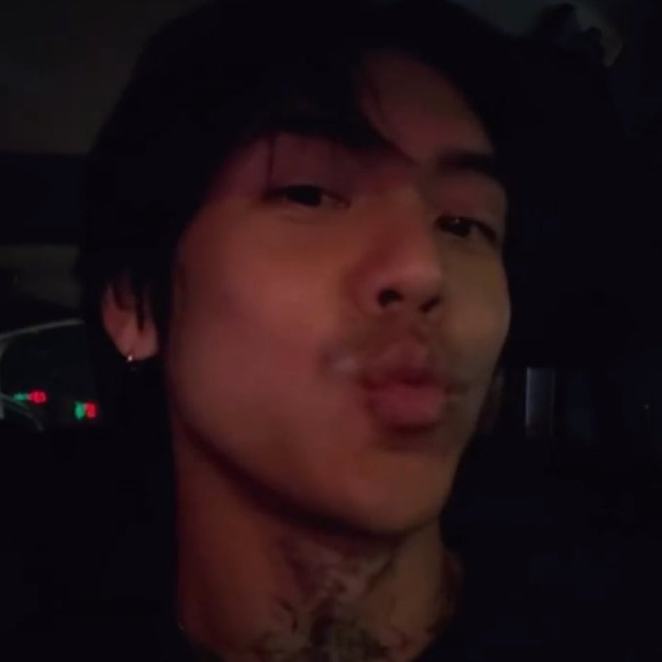 RFJ's tweet image. Malam :*