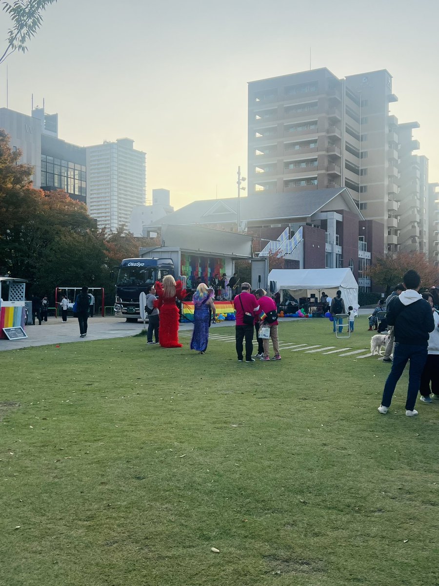 🩵ももにじ岡山🩵レインボーフェスタ🩵
🧡PLANET今年も参加させて頂きました🧡
🩷前夜祭ではブースをお借りしてドリンクやフードを販売しましたよ🩷買って頂いたお客様ありがとうございました🩷
💚来年に向けてPLANETも頑張ります💚