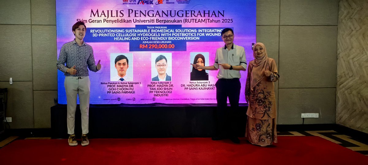 gohchoonfu's tweet photo. Killing one isn't enough; killing two birds with one stone is much a blesssing & effort from my teams! Very grateful for receiving a national grant & a university grant amounting almost half a million this year! #pharmaceutics #drugdelivery #skinresearch #biomaterial #transdermal https://t.co/D3BFFYjlld