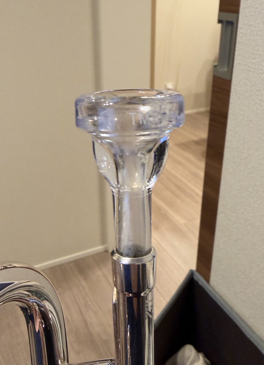 テナーホーンのマウスピースはトランペットに刺さるのか