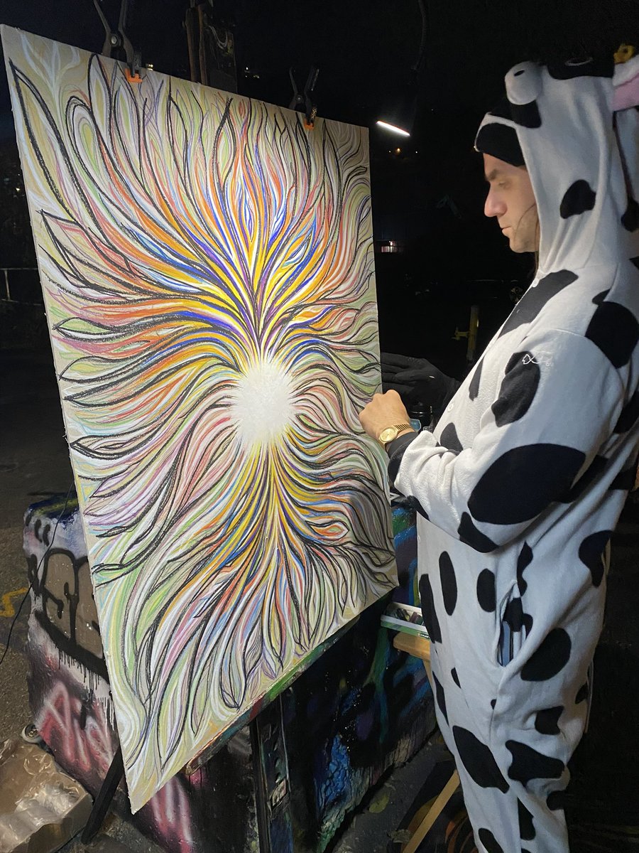 Throwing down on live art dressed as a cow for no apparent reason 🐮🍼💦