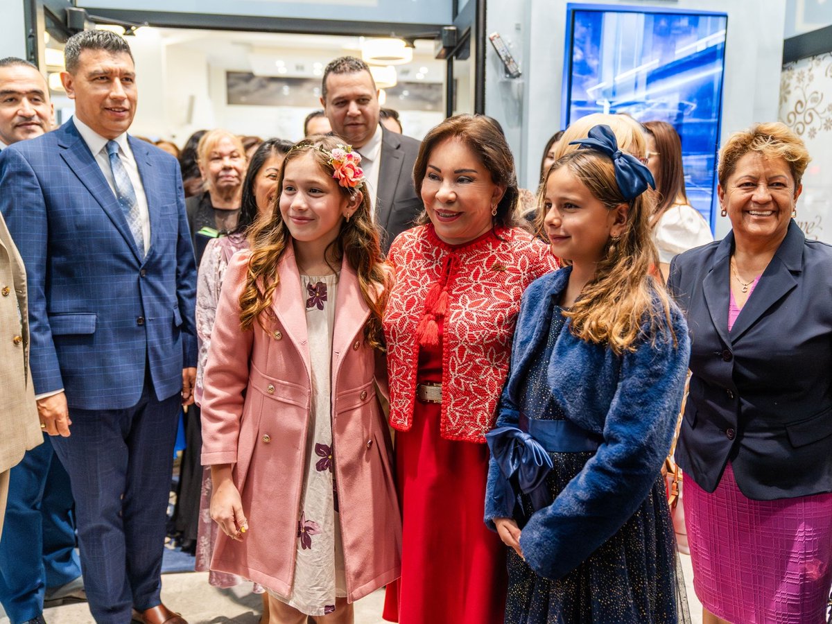 MLPiraquive's tweet image. Fotografías de la enseñanza Lucas 15, presentada el 2 de noviembre de 2025 en las sedes de la Iglesia de Dios Ministerial de Jesucristo Internacional. 
Enlace a la enseñanza: youtu.be/1F39k9YXUF8