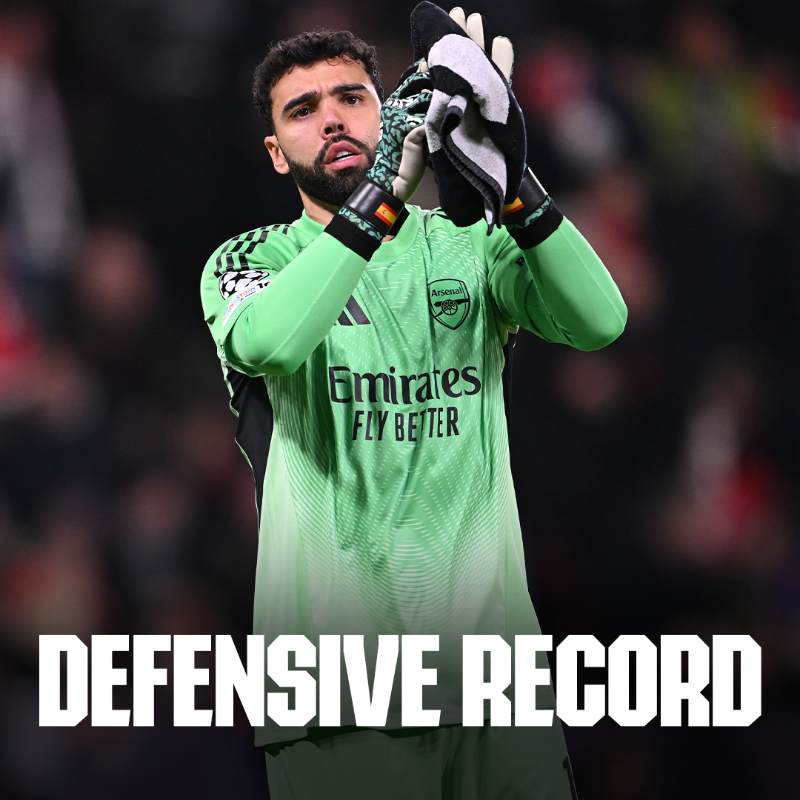 Arsenal's tweet photo. 🟰 Club clean sheet record: equalled 
⛔️ 50 shutouts for Raya
💪 10 wins in a row

The numbers behind our historic run 👇