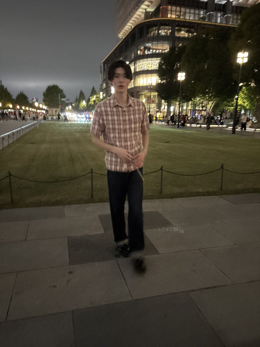 hyoo_0505's tweet photo. 友達のもうちょっとで着くを8時間信じ続けた男。(合流出来たかどうかはあなた次第) https://t.co/YamsWuLZ4X