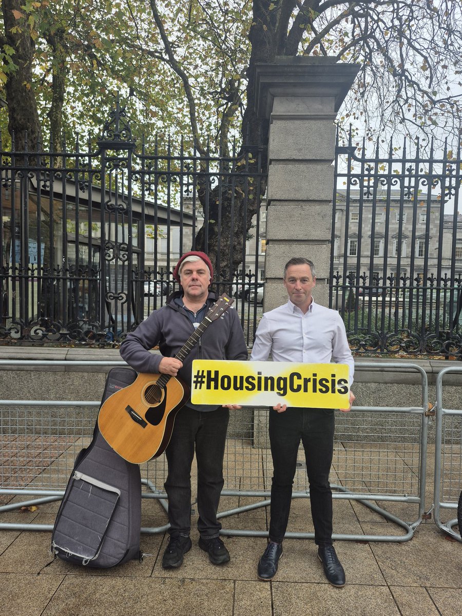Great to be joined by Rory Hearne <a href="/RoryHearneGaffs/">Rory Hearne</a> today for week 181 outside the Dáil. 

Everyone Should Have A Home
