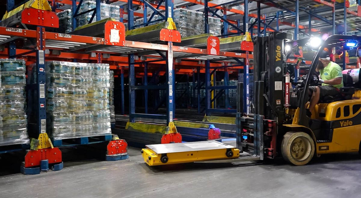 SpacemakerInc's tweet image. How does Spacemaker’s warehouse automation solutions compare to traditional racking.

spacemakerinc.com/post/shuttle-s…