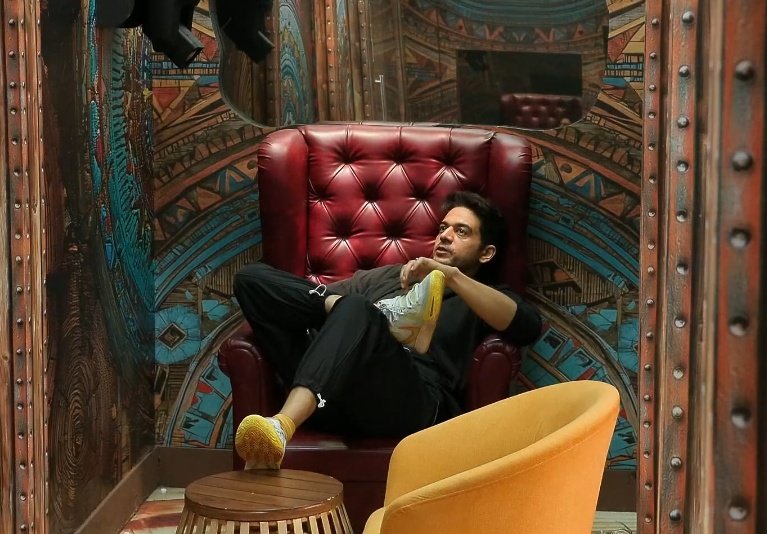 "Main captain banu ya na banu… mujhe ab show jeetna hai." 💥
That one line defines 

#GauravKhanna — focus on goals, not titles. 👑
Captaincy toh temporary hoti hai, lekin class &amp; consistency permanent! 😎🔥

21 YRS OF GAURAV IN ITV

#BiggBoss19 <a href="/iamgauravkhanna/">Gaurav Khanna</a>