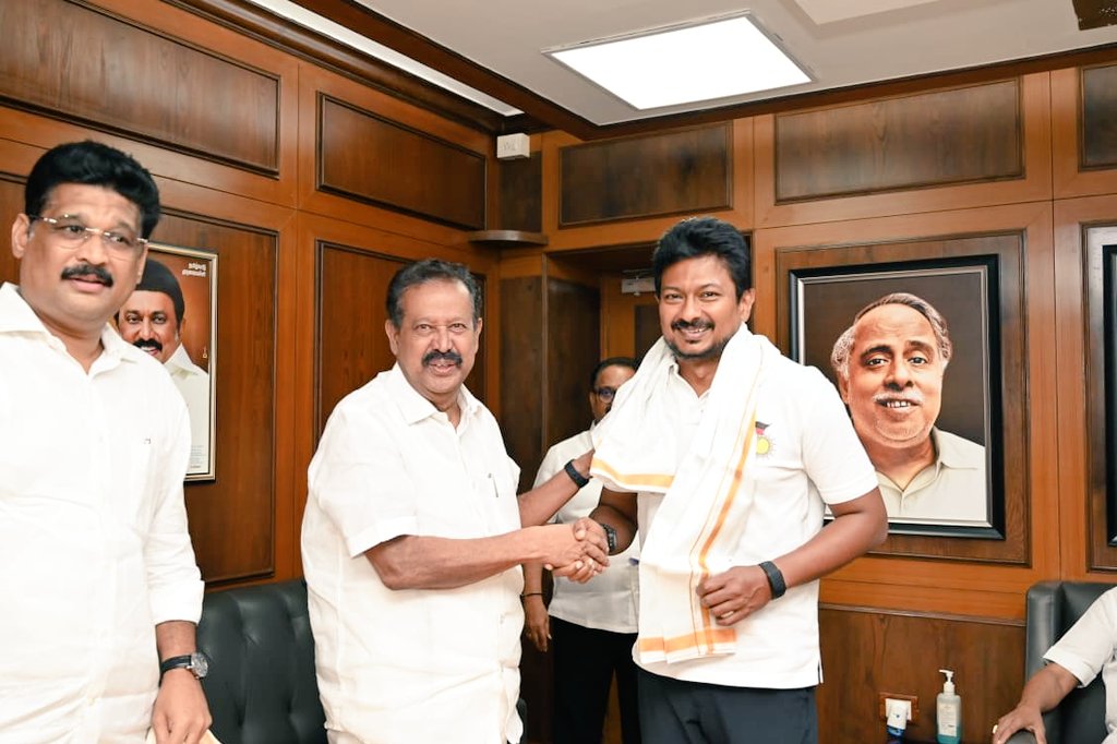 கழக துணைப் பொதுச் செயலாளராக என்னை நியமனம் செய்ததைத் தொடர்ந்து மாண்புமிகு தமிழ்நாடு துணை முதலமைச்சர் <a href="/udhay/">udhay</a> அவர்களை அவர்களை   சந்தித்து வாழ்த்துப் பெற்றேன்.