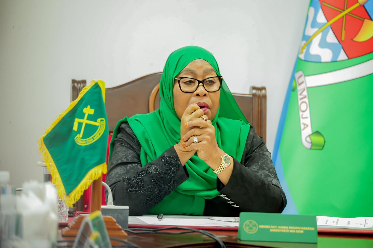 PaiasMusk's tweet photo. 📍 Dodoma

▪️DKT. SAMIA SULUHU HASSAN AONGOZA KIKAO MAALUMU CHA KAMATI KUU YA CCM

Mwenyekiti wa Chama cha Mapinduzi (CCM) na Rais wa Jamhuri ya Muungano wa Tanzania Ndugu. Dkt. Samia Suluhu Hassan akiongoza Kikao Maalumu cha Kamati Kuu ya Halmashauri Kuu ya CCM Taifa https://t.co/c2hxJBLSyc