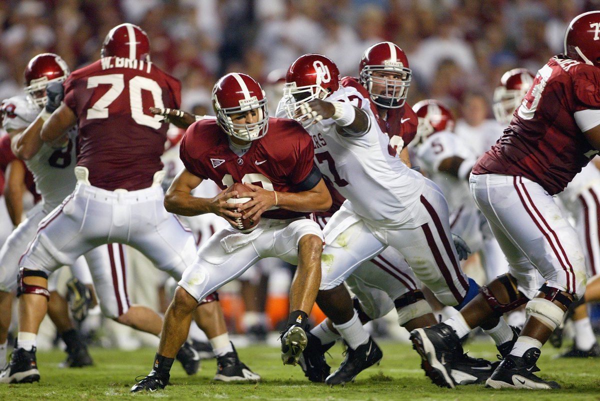 SoonerTracker's tweet photo. Thursday Threads

Look back at the last four uniform matchups between the Sooners and Crimson Tide. Not a lot has changed, uniform-wise.

2024 24-3 W
2018 34-45 L
2014 45-31 W
2003 20-13 W https://t.co/P6KOZWN1EH