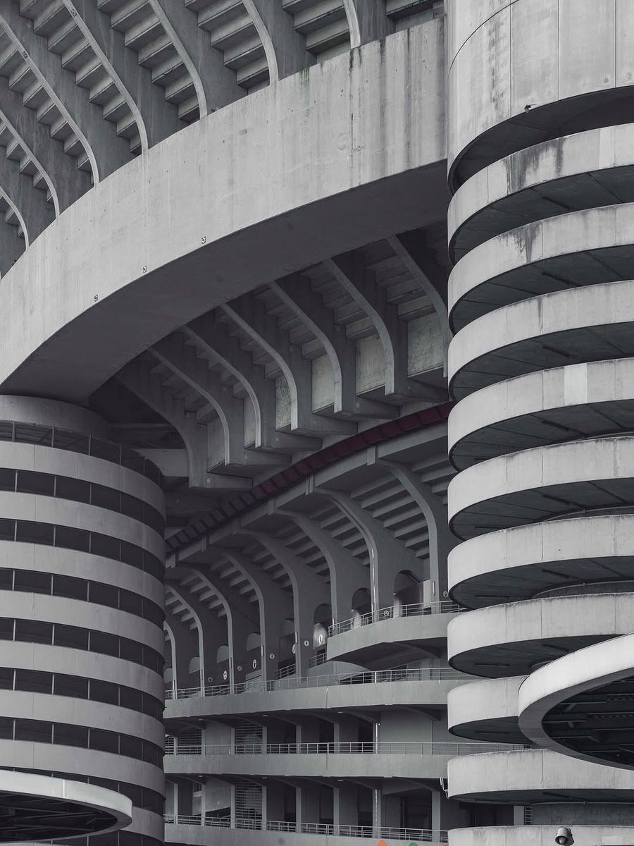 🚨🏟️¡ES OFICIAL: EL ESTADIO SAN SIRO DESAPARECERÁ!

✍️Milan e Inter FC anuncian la firma de escritura de adquisición del mítico escenario

👉La construcción del nuevo complejo tendrá una inversión de 1.200 M€

📻🔥#ElVbarCaracol con los detalles, aquí: acortar.link/Uh6fO5