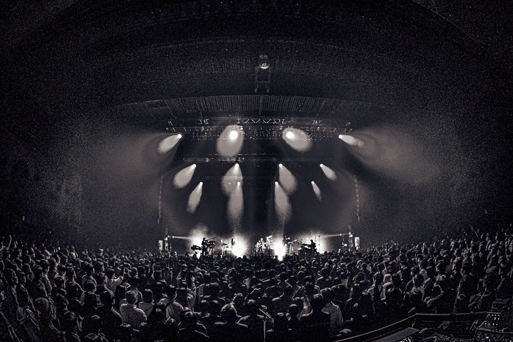 tempalay's tweet image. Thank You!!!!!!

Tempalay &quot;Naked 4 Satan&quot; Tour 2025
at KT Zepp Yokohama

お越しいただいたみなさま、スタッフのみなさま
ありがとうございました。
お久しぶりのワンマン公演、楽しんでいただけたでしょうか？

next ⇒11.13 at Zepp Osaka Bayside
tempalay.lnk.to/n4s_tour2025

photo by @tya__han