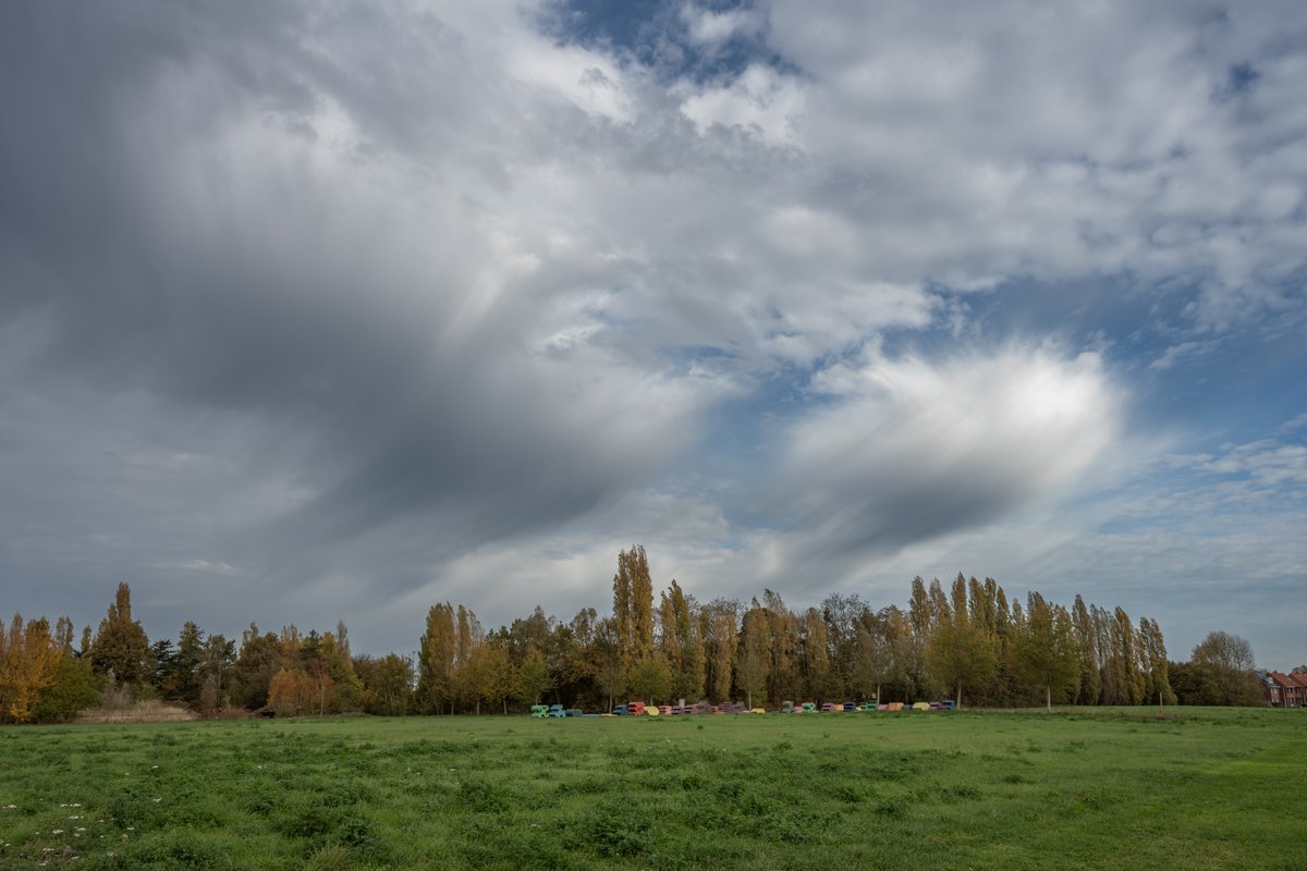 MarcWezema75157's tweet photo. #vrtweer #weerfoto #Burcht @meteoBram #wolken #zon #nikonphotography #weatherphotography https://t.co/YNZqjeQRsO