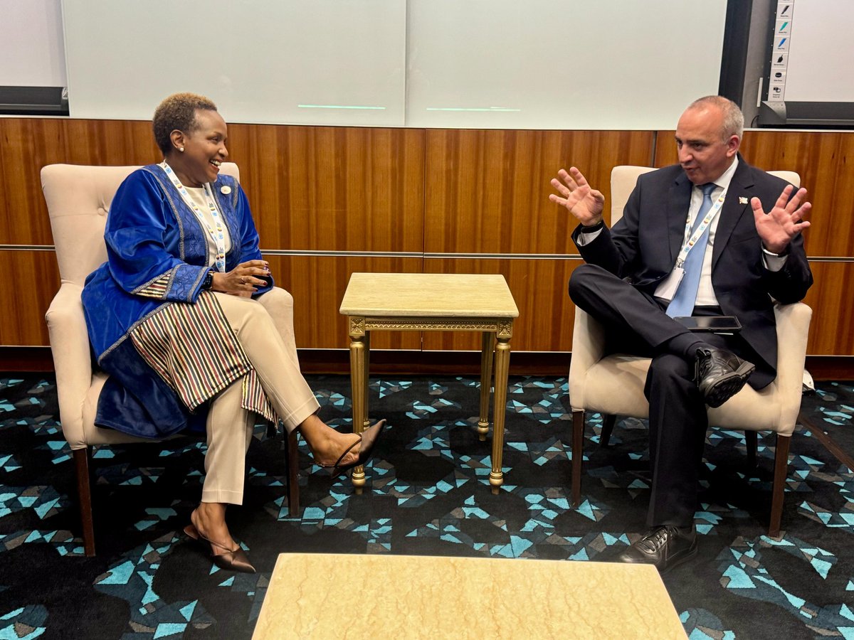 Grateful to meet <a href="/SoberonGuzman/">Ernesto Soberón</a>🇨🇺 to discuss our continued partnership on disaster preparedness and response.

In #Cuba, a $4M <a href="/UNCERF/">CERF - The UN's emergency fund</a> allocation helped protect lives and livelihoods ahead of #HurricaneMelissa.

Our thoughts are with all those affected.