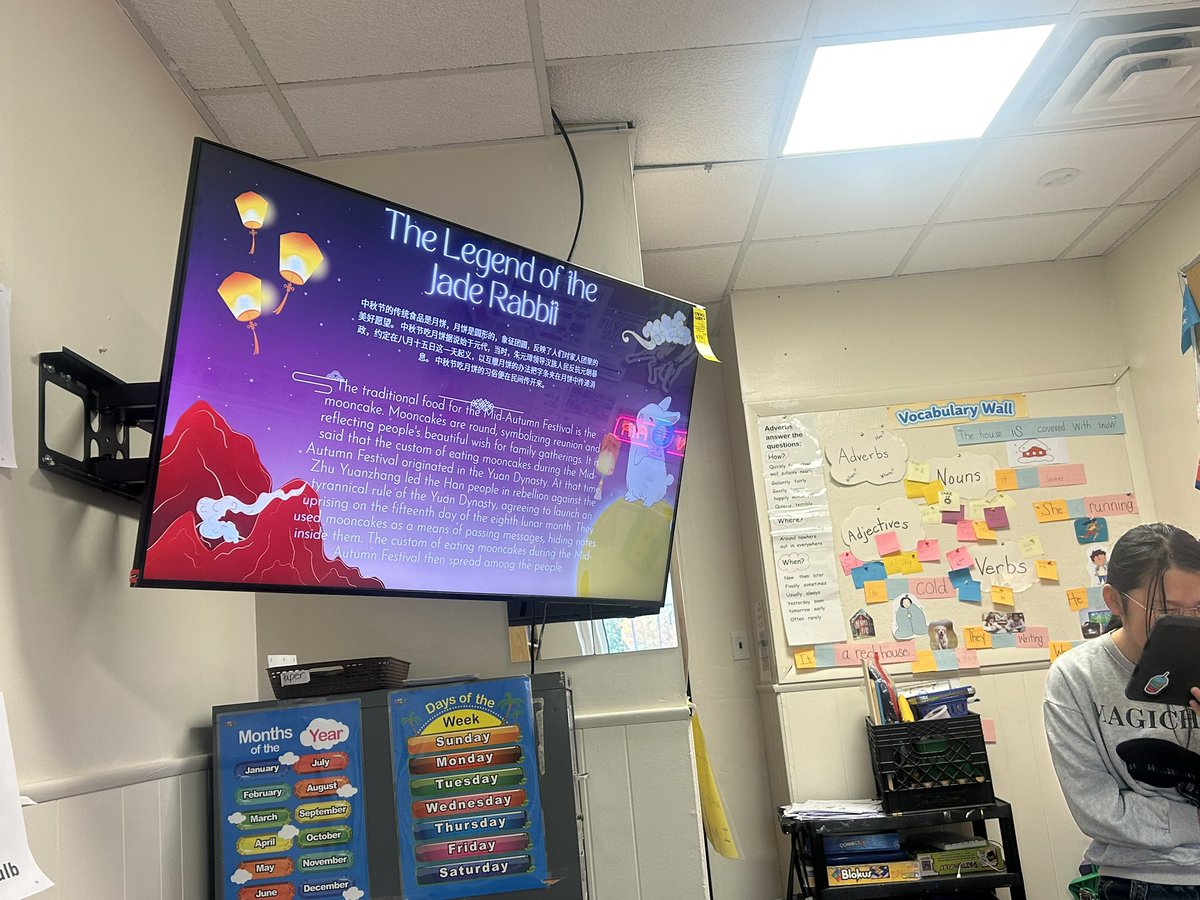 Celebrating the #midautumnfestival with our <a href="/MineolaMS/">Mineola Middle School</a> learners. Students showcased their culture and traditions, and we tried the Americanized version of Chinese Mooncakes 🥮🥮🥮