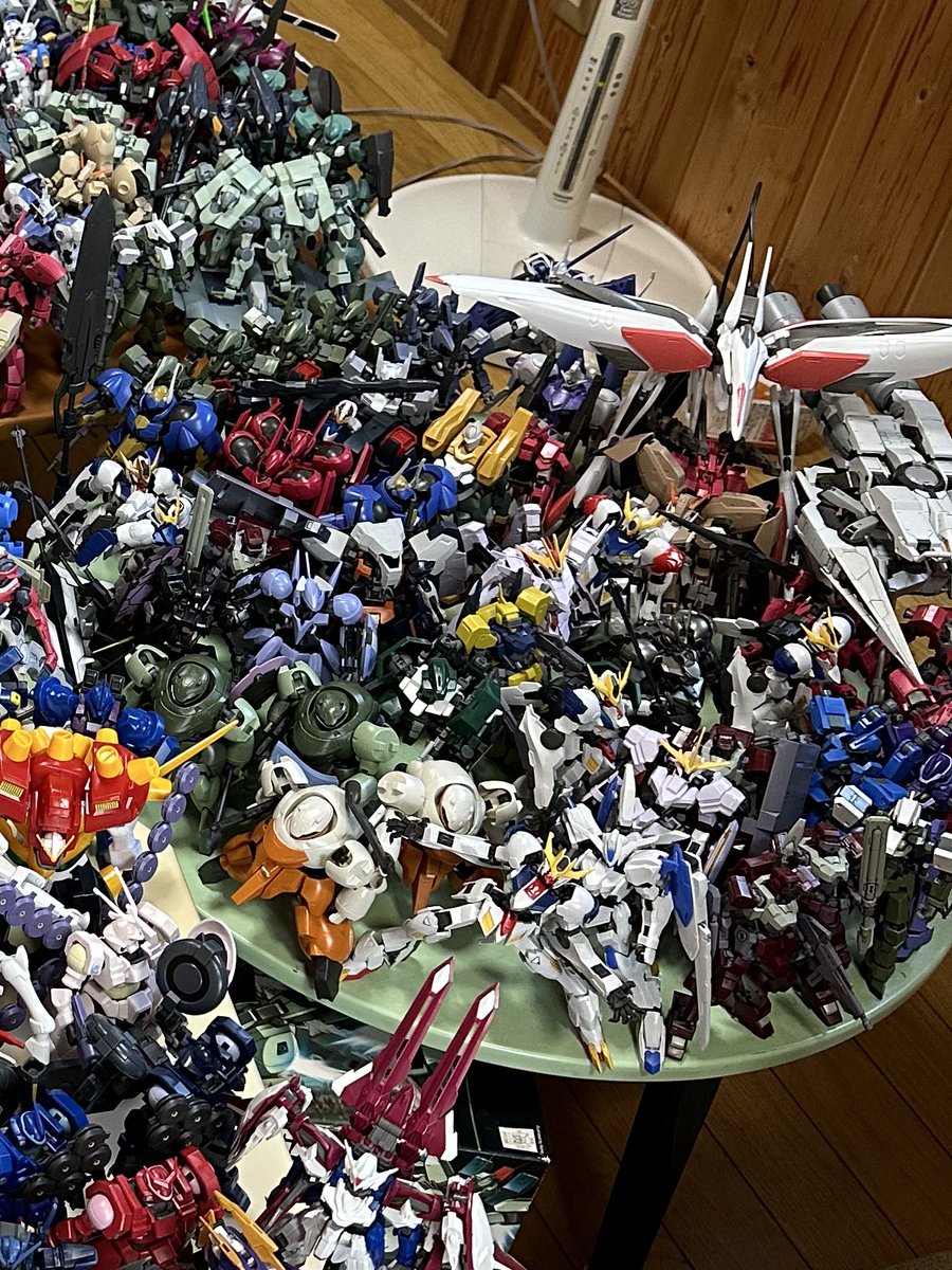 鉄血のオルフェンズはいいぞ〜
MS、キャラ、2期序盤まで

は