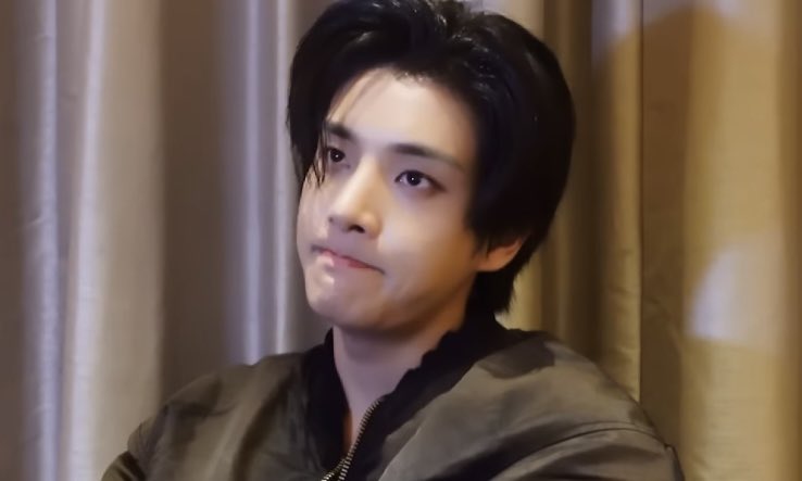 ilovjakez's tweet image. must protect at all costs😞 #JAKE #제이크