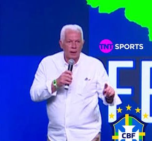 DonaLuciaHexa's tweet image. Emerson Leão - 1 título brasileiro em 2002
Oswaldo de Oliveira - 1 título brasileiro em 1999 

Estes dois senhores, decidiram dar lição de moral na frente do Ancelotti 👍