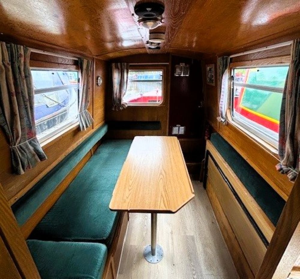 Oh! What's Occurring??? It's Bryn!!!
abcboatsales.com/boat-sales/bryn
#Bryn #SpringwoodHavenMarina #CoventryCanal #CruiserStern #ExHireFleetBoat #LiveAbaord #HolidaysAfloat #LifesBetterByWater #Narrowboats