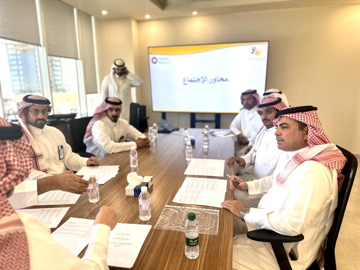 language_ksa's tweet image. بخطوات واثقة نحو رعاية صحية شاملة، عقدت الجمعية اجتماعًا إيجابيًا مع المركز السعودي لاعتماد المنشآت الصحية (سباهي) لبحث تعزيز معيار لغة الإشارة في المستشفيات، تأكيدًا لحق التواصل والوصول للجميع.