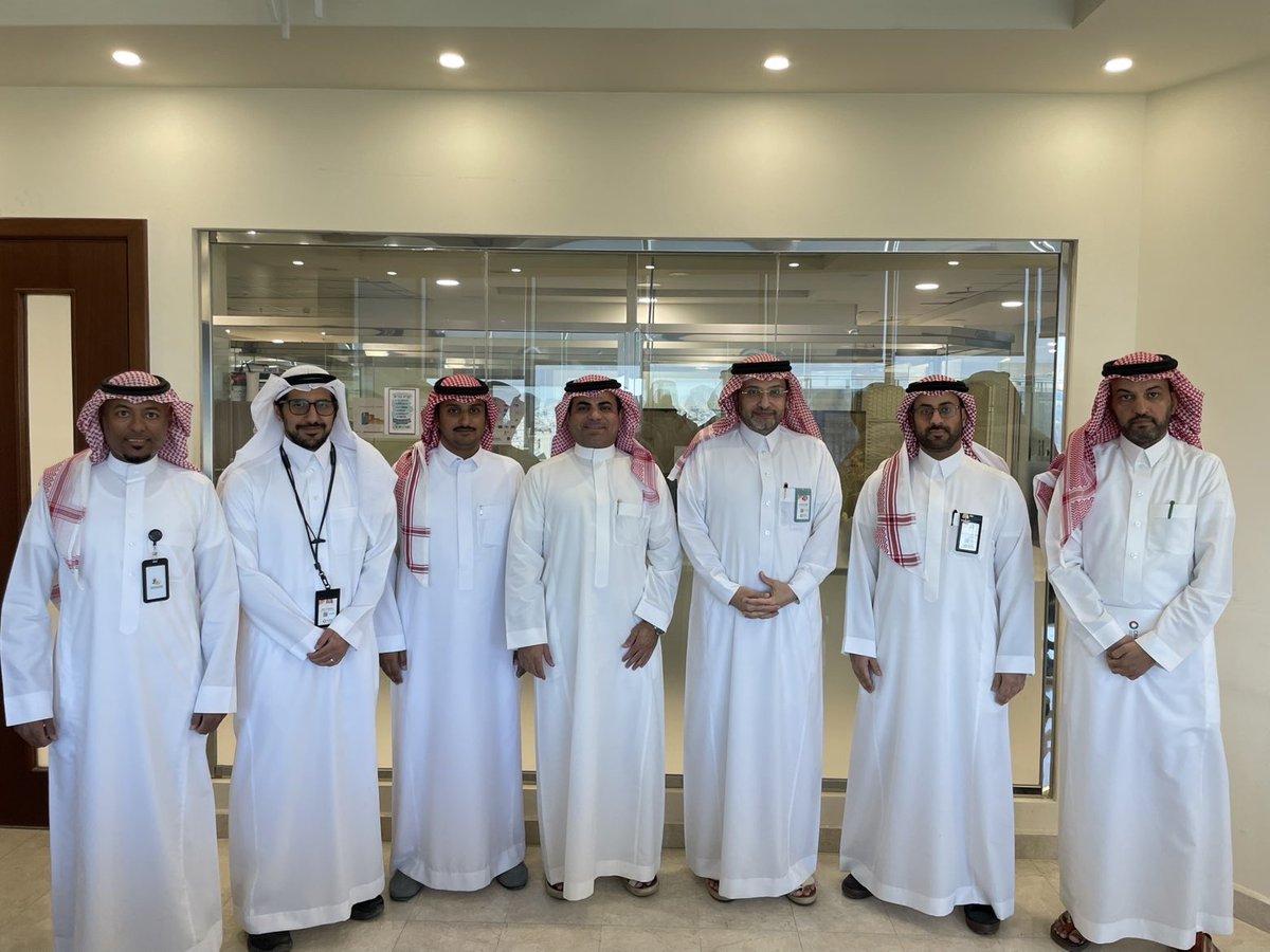 language_ksa's tweet image. بخطوات واثقة نحو رعاية صحية شاملة، عقدت الجمعية اجتماعًا إيجابيًا مع المركز السعودي لاعتماد المنشآت الصحية (سباهي) لبحث تعزيز معيار لغة الإشارة في المستشفيات، تأكيدًا لحق التواصل والوصول للجميع.